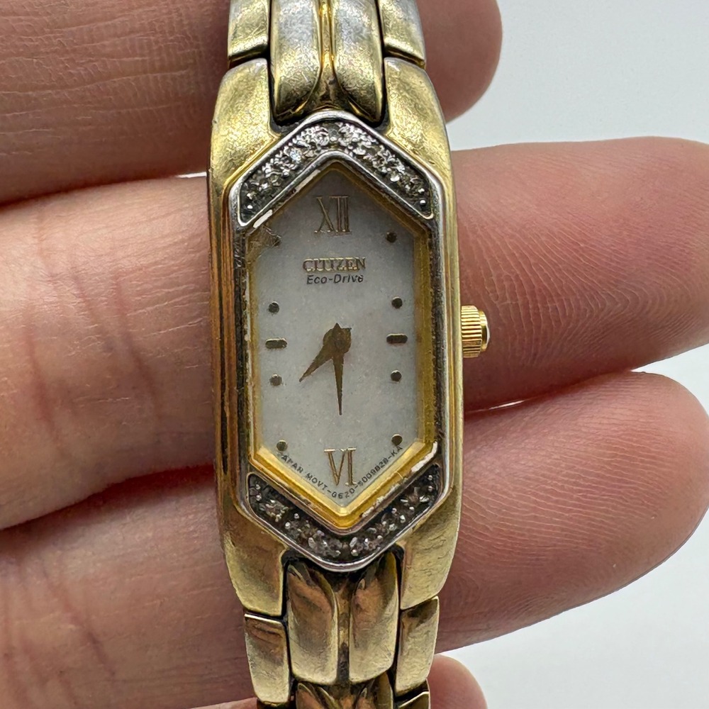 Citizen Eco-Drive Womens Watch Need Battery Gold Tone Rhinestone Mother Pearl